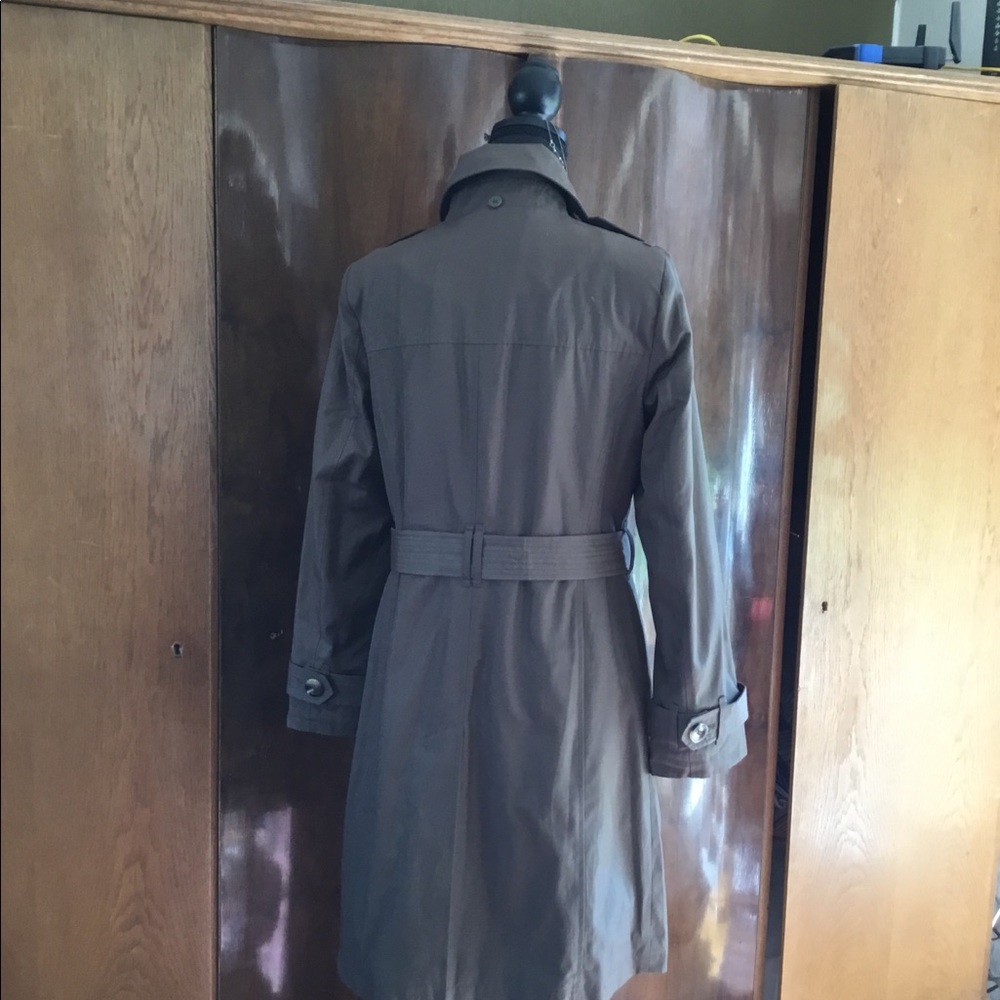 London Fog Trench Coat - Picture 3 of 8